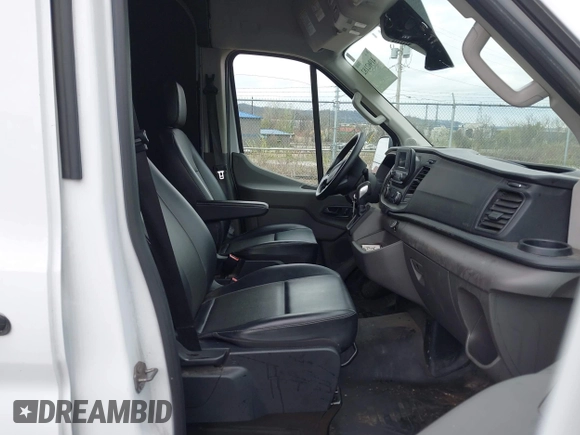 2022 Ford Transit Cargo with VIN 1FTBR1C88NKA04802, listed as a IAAI auction lot 41962182 with 50,454 mi miles and . Bid and sale history available at DreamBid. Image 5.