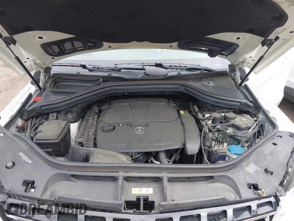 2012 Mercedes-Benz M ML 350 with VIN 4JGDA5HB1CA063846, listed as a IAAI auction lot 42032560 with 175,946 mi miles. Bid and sale history available at carsss.com. Image 10.