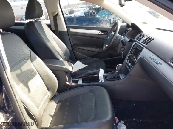 2012 Volkswagen Passat SE w/Sunroof with VIN 1VWBH7A34CC109399, listed as a IAAI auction lot 41411250 with 116,152 mi miles. Bid and sale history available at carsss.com. Image 5.