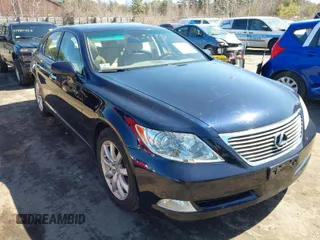 2008 Lexus LS 460 with VIN JTHBL46F285055601, listed as a IAAI auction lot 41973808 with 227,315 mi miles. Bid and sale history available at carsss.com. Image 1.