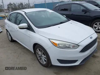 2016 Ford Focus SE with VIN 1FADP3F24GL346445, listed as a IAAI auction lot 42101322 with 30,354 mi miles. Bid and sale history available at carsss.com. Image 1.
