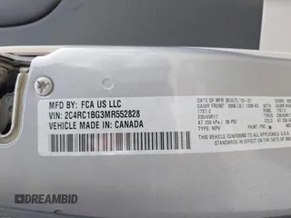 2021 Chrysler Pacifica Touring L with VIN 2C4RC1BG3MR552828, listed as a IAAI auction lot 42207838 with 67,917 mi miles and . Bid and sale history available at DreamBid. Image 9.