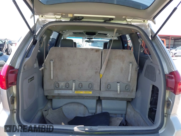 2005 Toyota Sienna XLE with VIN 5TDZA22CX5S238787, listed as a IAAI auction lot 42065394 with 293,652 mi miles and . Bid and sale history available at DreamBid. Image 18.