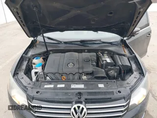 2013 Volkswagen Passat SE w/Sunroof & Nav with VIN 1VWBP7A30DC123501, listed as a IAAI auction lot 41562201 with 170,862 mi miles. Bid and sale history available at carsss.com. Image 10.