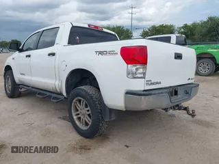 2012 Toyota Tundra 4WD Truck with VIN 5TFDW5F19CX250264, listed as a IAAI auction lot 40190175 with 267,549 mi miles. Bid and sale history available at carsss.com. Image 3.