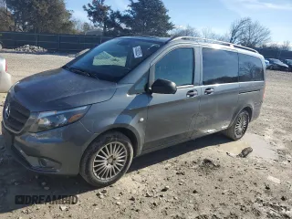 2017 Mercedes-Benz Metris Passenger with VIN WD4PG2EE8H3302923, listed as a Copart auction lot 43582225 with 176,477 mi miles and Clean Title. Bid and sale history available at carsss.com. Image 1.