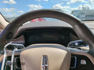 2022 Lincoln Aviator Reserve z VIN 5LM5J7WC5NGL03053, wystawiony jako Copart lot #75291784 z przebiegiem 47 796 mil mil oraz Nie do naprawy • Non repairable. Historia ofert i sprzedaży dostępna na DreamBid. Obrazek 9.