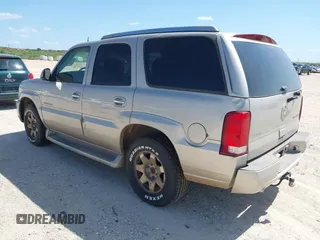 2005 Cadillac Escalade with VIN 1GYEK63NX5R141147, listed as a IAAI auction lot 42518716 with 231,540 mi miles and . Bid and sale history available at DreamBid. Image 3.