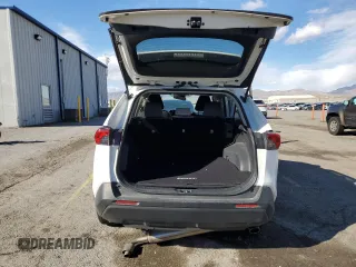 2019 Toyota RAV4 XLE with VIN 2T3W1RFV8KC028630, listed as a Copart auction lot 49307165 with 32,043 mi miles and Salvage Title. Bid and sale history available at DreamBid. Image 6.