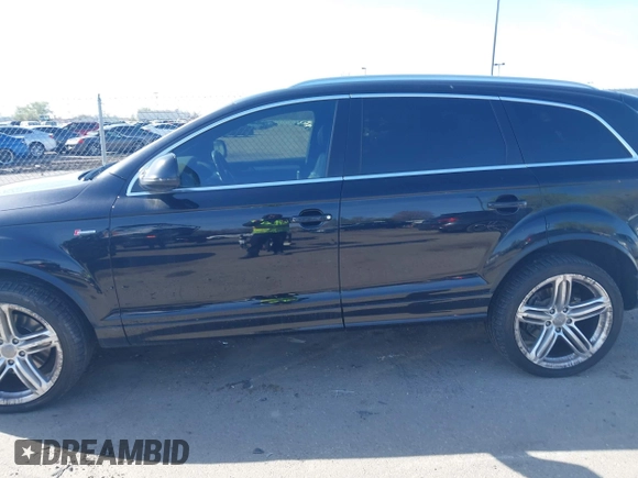 2013 Audi Q7 3.0T S line Prestige with VIN WA1DGAFE4DD012781, listed as a IAAI auction lot 42018030 with 144,986 mi miles. Bid and sale history available at carsss.com. Image 6.