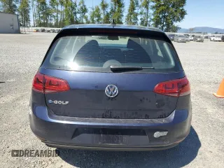 2016 Volkswagen Golf SE z VIN WVWKP7AU0GW912035, wystawiony jako Copart lot #58579075 z przebiegiem 48 625 mil mil oraz Szkoda całkowita • Salvage title. Historia ofert i sprzedaży dostępna na DreamBid. Obrazek 6.