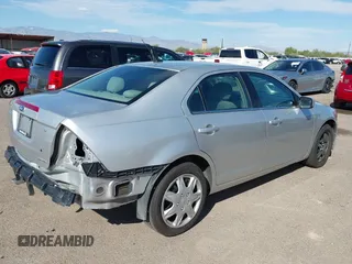 2011 Ford Fusion SE with VIN 3FAHP0HG2BR144898, listed as a IAAI auction lot 37638561 with 96,815 mi miles. Bid and sale history available at carsss.com. Image 4.