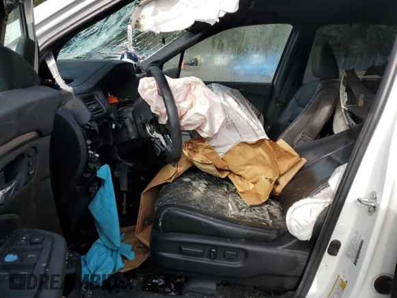 2021 Honda Passport EX-L z VIN 5FNYF8H55MB038797, wystawiony jako Copart lot #44780575 z przebiegiem Nie podano mil oraz Czysty tytuł • Clean title. Historia ofert i sprzedaży dostępna na DreamBid. Obrazek 7.