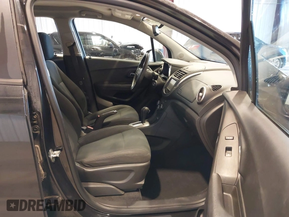 2015 Chevrolet Trax LS with VIN KL7CJPSB2FB094863, listed as a IAAI auction lot 41643953 with 118,456 mi miles. Bid and sale history available at carsss.com. Image 5.