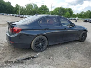 2013 BMW 3 Series 328i xDrive z VIN WBA3B5C51DF593458, wystawiony jako Copart lot #64755635 z przebiegiem 88 820 mil mil oraz Szkoda całkowita • Salvage title. Historia ofert i sprzedaży dostępna na DreamBid. Obrazek 3.