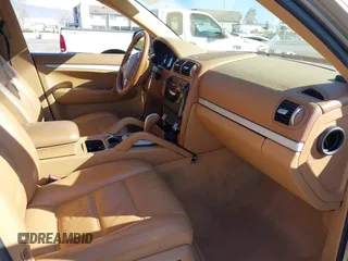 2005 Porsche Cayenne with VIN WP1AA29P35LA25539, listed as a IAAI auction lot 41653826 with 162,439 mi miles. Bid and sale history available at carsss.com. Image 5.