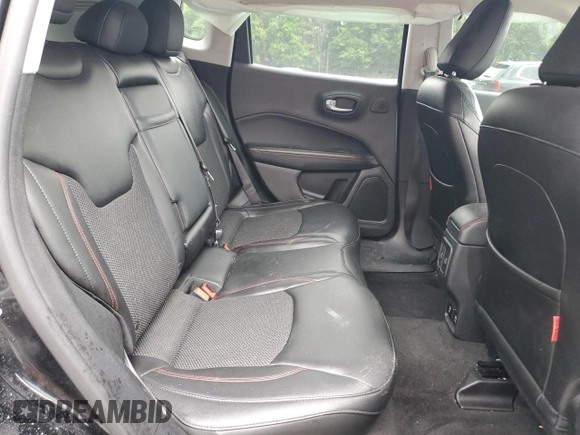 2018 Jeep Compass Trailhawk z VIN 3C4NJDDB4JT147867, wystawiony jako Copart lot #55981295 z przebiegiem 107 718 mil mil oraz Szkoda całkowita • Salvage title. Historia ofert i sprzedaży dostępna na DreamBid. Obrazek 11.