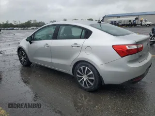 2013 Kia Rio LX z VIN KNADM4A30D6272845, wystawiony jako Copart lot #58018695 z przebiegiem 60 589 mil mil oraz Czysty tytuł • Clean title. Historia ofert i sprzedaży dostępna na DreamBid. Obrazek 2.