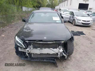 2018 Mercedes-Benz C 300 с VIN WDDWF4KB8JR409459, выставлен на аукционе IAAI как лот 42231142 с пробегом 81 035 миль миль и . История ставок и продаж доступна на DreamBid. Изображение 12.