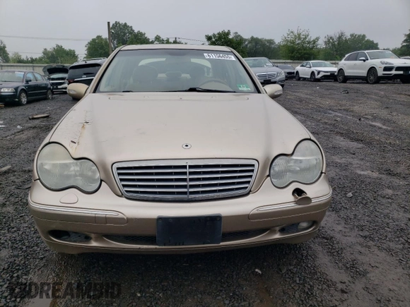 2003 Mercedes-Benz C 240 с VIN WDBRF81J13F374211, выставлен на аукционе Copart как лот 61156455 с пробегом 83 001 миль миль и Списание • Salvage title. История ставок и продаж доступна на DreamBid. Изображение 5.