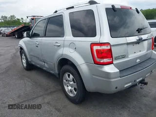 2010 Ford Escape Limited z VIN 1FMCU0E72AKD30702, wystawiony jako IAAI lot #42093802 z przebiegiem 155 572 mil mil oraz . Historia ofert i sprzedaży dostępna na DreamBid. Obrazek 3.