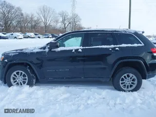 2018 Jeep Grand Cherokee Laredo E with VIN 1C4RJFAG1JC200226, listed as a IAAI auction lot 41277915 with 64,031 mi miles. Bid and sale history available at carsss.com. Image 14.