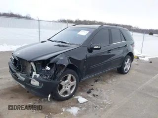 2007 Mercedes-Benz M 350 with VIN 4JGBB86E27A206926, listed as a IAAI auction lot 41398635 with 197,884 mi miles and . Bid and sale history available at DreamBid. Image 17.