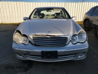 2005 Mercedes-Benz C 240 with VIN WDBRF81J35F674190, listed as a Copart auction lot 42167015 with 157,003 mi miles and Salvage Title. Bid and sale history available at DreamBid. Image 5.