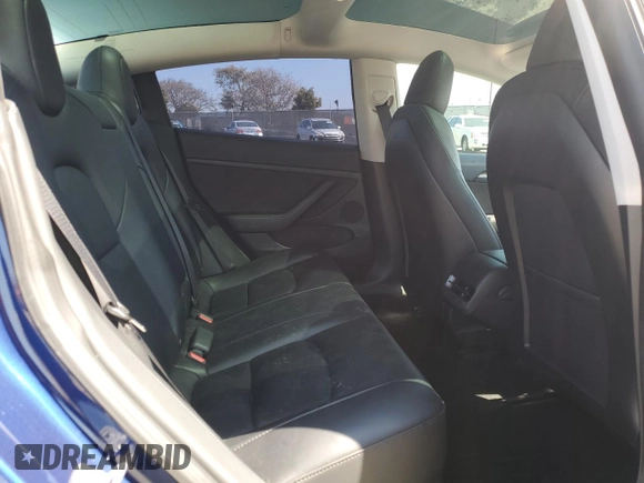 2023 Tesla Model 3 z VIN 5YJ3E1EA2PF462187, wystawiony jako Copart lot #50172395 z przebiegiem 70 225 mil mil oraz Szkoda całkowita • Salvage title. Historia ofert i sprzedaży dostępna na DreamBid. Obrazek 10.