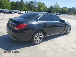 2015 Mercedes-Benz C 300 z VIN 55SWF4JB8FU050489, wystawiony jako Copart lot #52278415 z przebiegiem 125 671 mil mil oraz Szkoda całkowita • Salvage title. Historia ofert i sprzedaży dostępna na DreamBid. Obrazek 3.