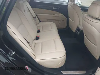 2015 Hyundai Equus Signature with VIN KMHGH4JH9FU098686, listed as a IAAI auction lot 42275775 with 102,765 mi miles and . Bid and sale history available at DreamBid. Image 8.
