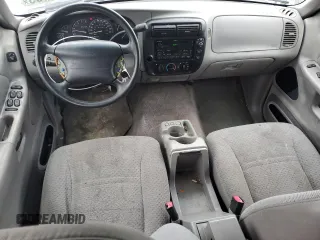 2001 Ford Explorer XLS z VIN 1FMZU62E21UB60975, wystawiony jako Copart lot #41687195 z przebiegiem 181 330 mil mil oraz Szkoda całkowita • Salvage title. Historia ofert i sprzedaży dostępna na DreamBid. Obrazek 8.