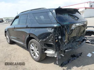 2020 Ford Explorer XLT with VIN 1FMSK8DH1LGB72160, listed as a IAAI auction lot 41992052 with 79,556 mi miles. Bid and sale history available at carsss.com. Image 3.