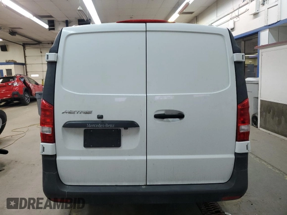 2021 Mercedes-Benz Metris Cargo z VIN W1YV0BEY8M3867002, wystawiony jako Copart lot #84775284 z przebiegiem 5 991 mil mil oraz Czysty tytuł • Clean title. Historia ofert i sprzedaży dostępna na DreamBid. Obrazek 6.