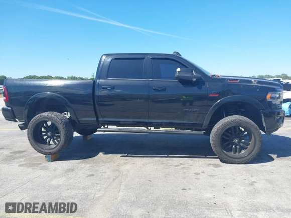 2019 Ram 2500 Laramie with VIN 3C6UR5FLXKG710325, listed as a IAAI auction lot 41853777 with 104,286 mi miles. Bid and sale history available at carsss.com. Image 13.