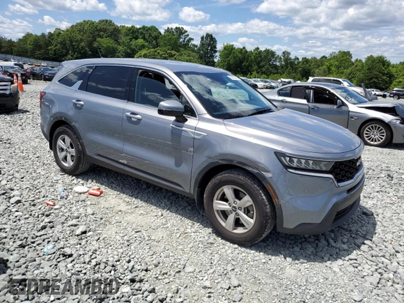 2022 Kia Sorento LX with VIN 5XYRG4LC7NG117480, listed as a Copart auction lot 56733595 with 84,158 mi miles and Salvage title. Bid and sale history available at DreamBid. Image 4.