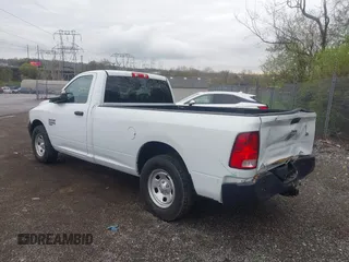 2022 Ram 1500 Tradesman z VIN 3C6JR6DG4NG330058, wystawiony jako IAAI lot #41903518 z przebiegiem 41 210 mil mil oraz . Historia ofert i sprzedaży dostępna na DreamBid. Obrazek 18.