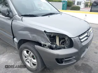 2006 Kia Sportage LX with VIN KNDJF723867199186, listed as a IAAI auction lot 41491243 with 120,049 mi miles and . Bid and sale history available at carsss.com. Image 6.