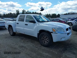 2008 Mitsubishi Raider LS with VIN 1Z7HT28K68S610064, listed as a IAAI auction lot 41908361 with 93,356 mi miles. Bid and sale history available at carsss.com. Image 1.