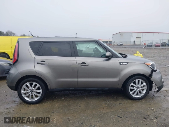 2018 Kia Soul + with VIN KNDJP3A50J7575221, listed as a IAAI auction lot 41576272 with 72,403 mi miles. Bid and sale history available at carsss.com. Image 14.