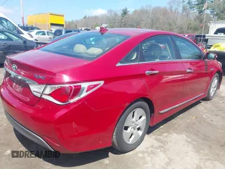 2012 Hyundai Sonata Hybrid with VIN KMHEC4A48CA043730, listed as a IAAI auction lot 42101956 with 149,558 mi miles and . Bid and sale history available at DreamBid. Image 4.