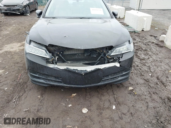 2015 Acura TLX with VIN 19UUB1F35FA022700, listed as a IAAI auction lot 41610750 with 157,500 mi miles. Bid and sale history available at carsss.com. Image 6.