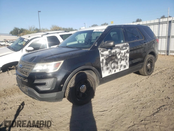 2016 Ford Utility Police Interceptor with VIN 1FM5K8ARXGGB43904, listed as a Copart auction lot 75942154 with 241,448 mi miles and Clean Title. Bid and sale history available at carsss.com. Image 1.