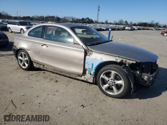 2009 BMW 1 Series 128i with VIN WBAUP73509VK76303, listed as a Copart auction lot 88517355 with 93,559 mi miles and Salvage Title. Bid and sale history available at carsss.com. Image 4.