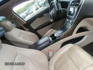 2017 Lincoln MKX Reserve z VIN 2LMPJ8LR3HBL26227, wystawiony jako IAAI lot #41921086 z przebiegiem 131 815 mil mil oraz . Historia ofert i sprzedaży dostępna na DreamBid. Obrazek 5.