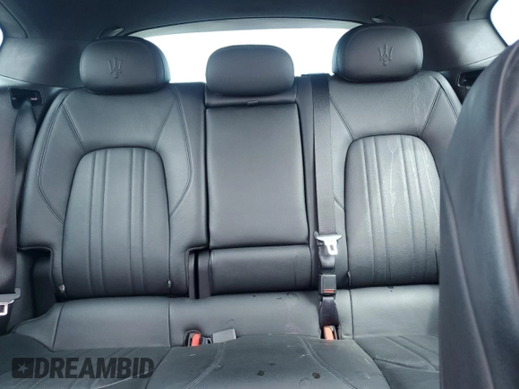 2021 Maserati Levante z VIN ZN661XUA5MX357852, wystawiony jako Copart lot #52994435 z przebiegiem 109 064 mil mil oraz Szkoda całkowita • Salvage title. Historia ofert i sprzedaży dostępna na DreamBid. Obrazek 10.