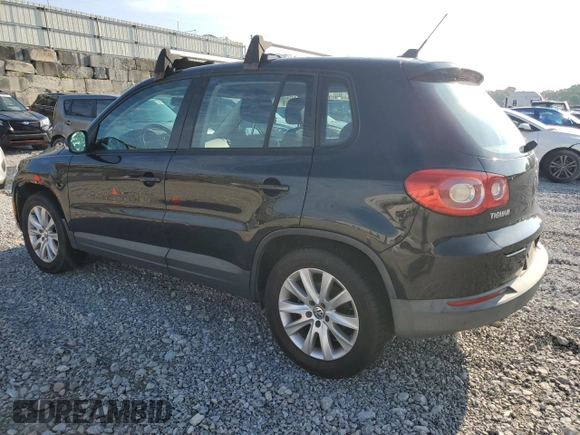 2010 Volkswagen Tiguan S z VIN WVGBV7AX3AW516605, wystawiony jako Copart lot #64825855 z przebiegiem 116 833 mil mil oraz Czysty tytuł • Clean title. Historia ofert i sprzedaży dostępna na DreamBid. Obrazek 2.