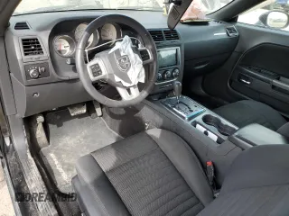 2014 Dodge Challenger R/T z VIN 2C3CDYBT4EH186379, wystawiony jako Copart lot #47617805 z przebiegiem 131 131 mil mil oraz Szkoda całkowita • Salvage title. Historia ofert i sprzedaży dostępna na DreamBid. Obrazek 8.