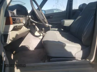 1988 Mercedes-Benz 420 with VIN WDBCA35D5JA388327, listed as a Copart auction lot 74394414 with 299,950 mi miles and Salvage Title. Bid and sale history available at carsss.com. Image 7.