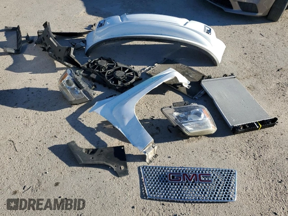2015 GMC Terrain Denali with VIN 2GKFLUE30F6239869, listed as a Copart auction lot 82184994 with 158,088 mi miles and Salvage Title. Bid and sale history available at DreamBid. Image 15.